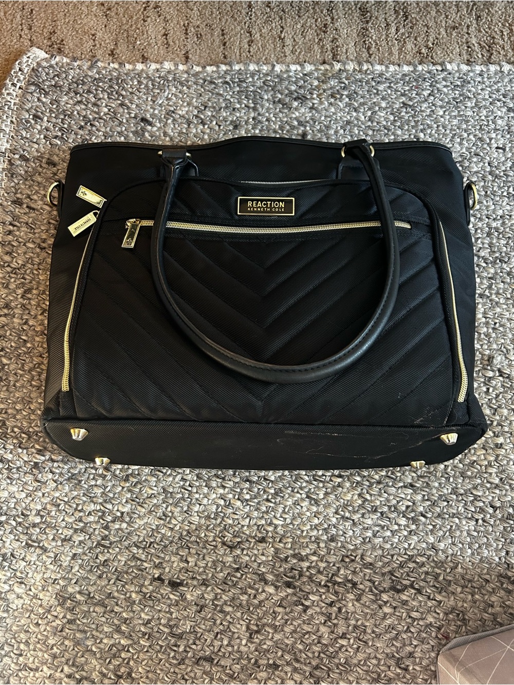 Kenneth Cole Reaction Black Laptop Bag Gold Accents Sleek shoulder tote